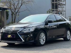 Xe Toyota Camry 2.0E 2017