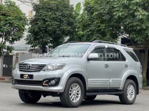 Xe Toyota Fortuner 2.7V 4x2 AT 2012