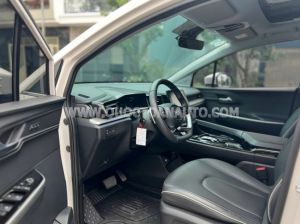 Xe Hyundai Custin Cao Cấp 2.0T 2024