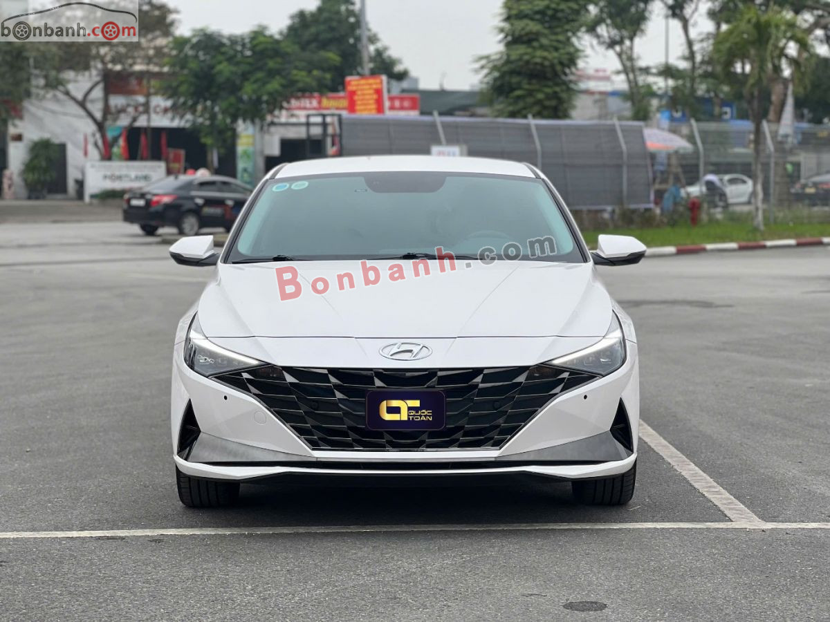 Hyundai Elantra 2.0 AT Cao cấp 2023