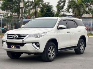 Xe Toyota Fortuner 2.7V 4x2 AT 2017