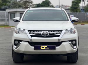 Xe Toyota Fortuner 2.7V 4x2 AT 2017