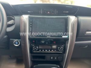Xe Toyota Fortuner 2.7V 4x2 AT 2017