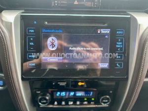 Xe Toyota Fortuner 2.7V 4x2 AT 2019