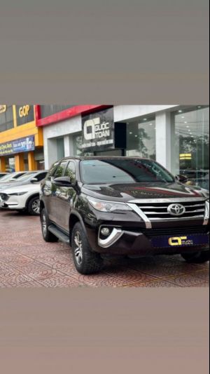 Xe Toyota Fortuner 2.7V 4x2 AT 2019