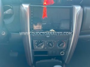 Xe Toyota Fortuner 2.4G 4x2 AT 2019