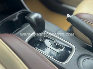 Xe Mitsubishi Outlander 2.0 CVT 2016