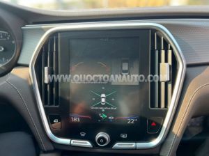 Xe VinFast Lux A 2.0 Plus 2.0 AT 2021