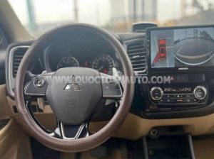 Xe Mitsubishi Outlander 2.0 CVT 2016