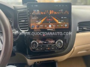 Xe Mitsubishi Outlander 2.0 CVT 2016