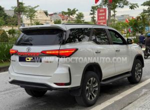 Xe Toyota Fortuner 2.4G 4x2 AT Legender 2021