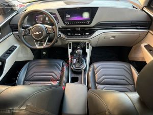 Xe Kia Carens 1.5G Luxury 2024