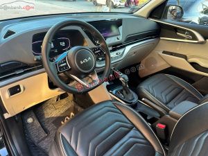 Xe Kia Carens 1.5G Luxury 2024