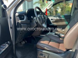 Xe Toyota Fortuner 2.4G 4x2 AT 2019