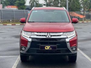 Xe Mitsubishi Outlander 2.0 CVT 2016