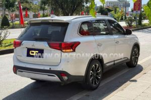 Xe Mitsubishi Outlander 2.0 CVT Premium 2020