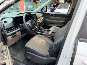 Xe Kia Carnival Luxury 2.2D 2025