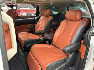 Xe Kia Carnival Signature 2.2D 2024