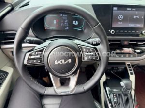 Xe Kia Carens 1.5G Luxury 2023