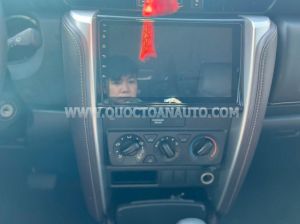 Xe Toyota Fortuner 2.4G 4x2 AT 2019