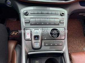 Xe Hyundai SantaFe Cao cấp 2.5L HTRAC 2021