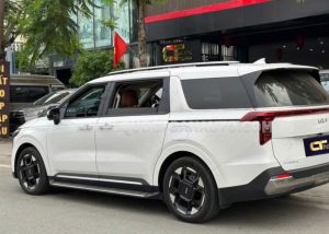 Xe Kia Carnival Signature 2.2D 2024