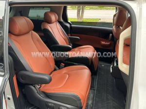 Xe Kia Carnival Signature 2.2D 2024