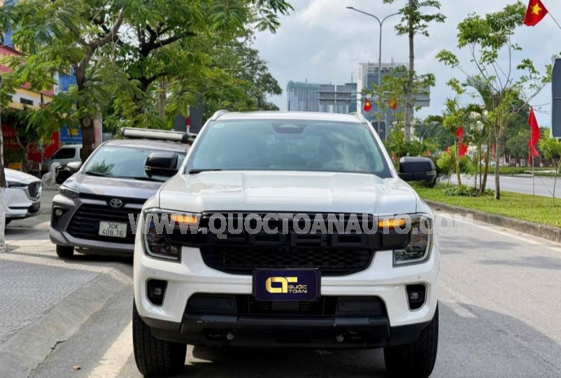 Ford Everest Titanium 2.0L 4x2 AT 2024