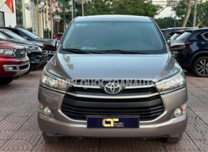 Toyota Innova 2.0E