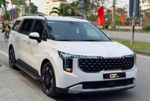 Xe Kia Carnival Luxury 2.2D 2025