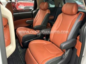 Xe Kia Carnival Signature 2.2D 2024