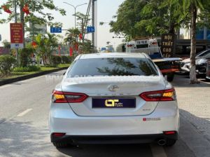 Xe Toyota Camry 2.0Q 2024