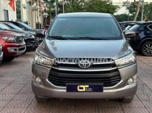 Toyota Innova 2.0E