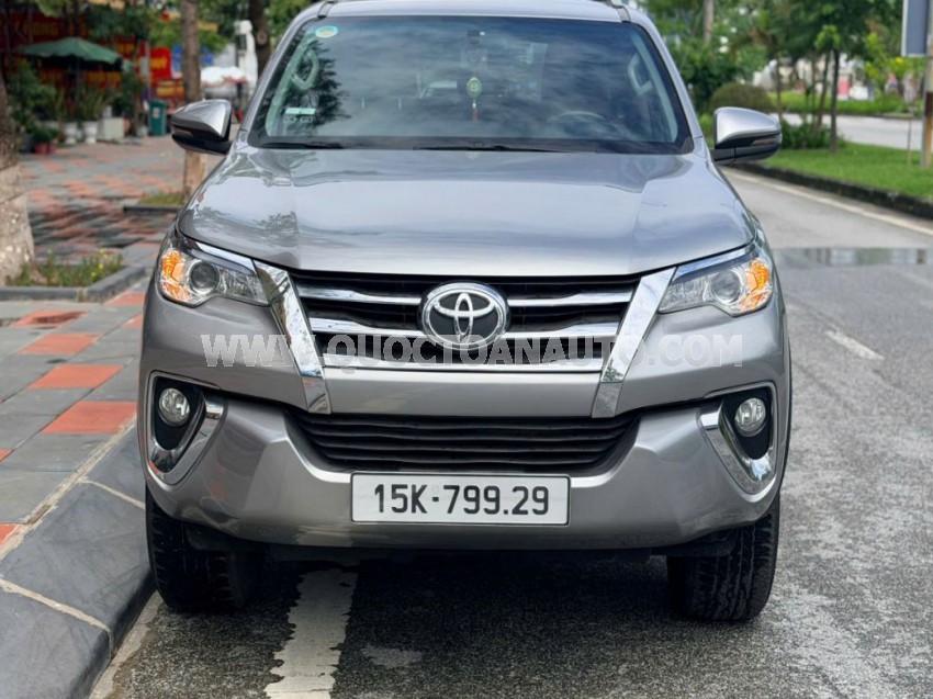 Xe Toyota Fortuner 2.4G 4x2 AT 2019