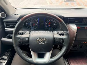 Xe Toyota Fortuner 2.4G 4x2 AT 2019