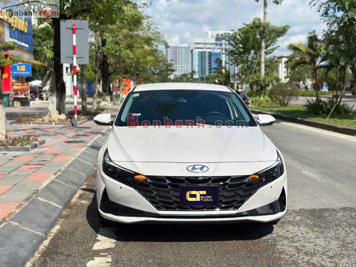 Xe Hyundai Elantra 2.0 AT Cao cấp 2023